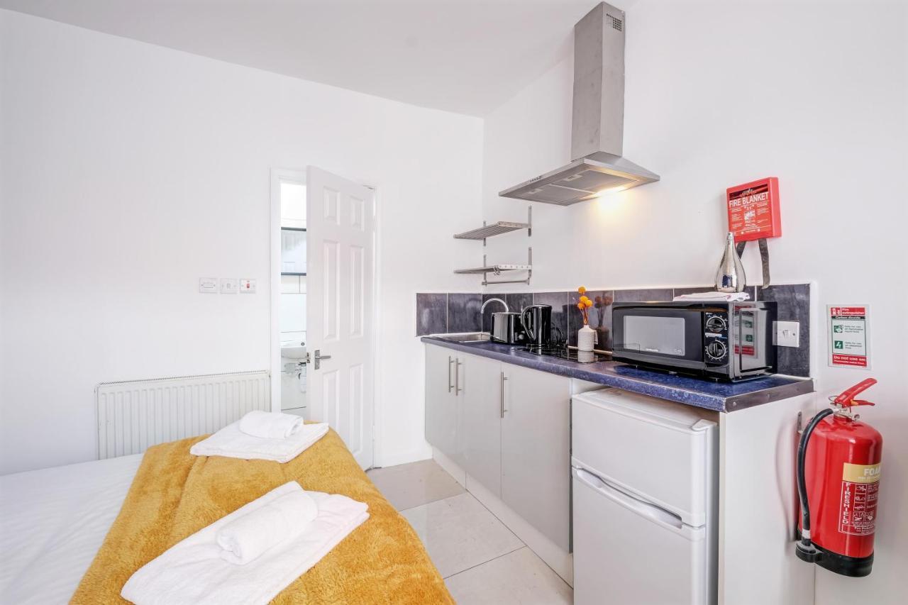 Fernbank Rooms Sudbury Hill, Harrow, Self-Contained Studios With En-Suite Harrow on the Hill Ngoại thất bức ảnh