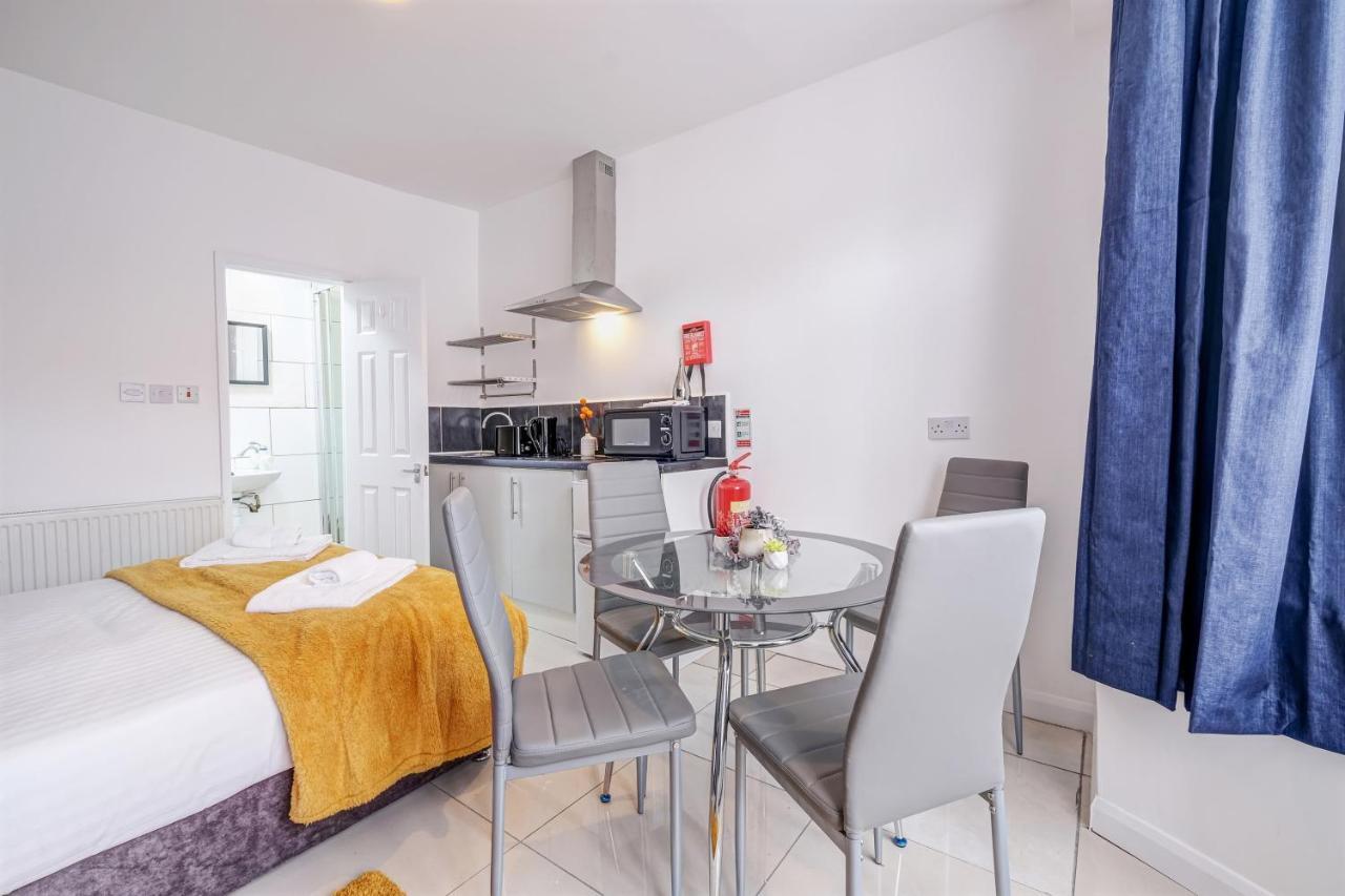 Fernbank Rooms Sudbury Hill, Harrow, Self-Contained Studios With En-Suite Harrow on the Hill Ngoại thất bức ảnh